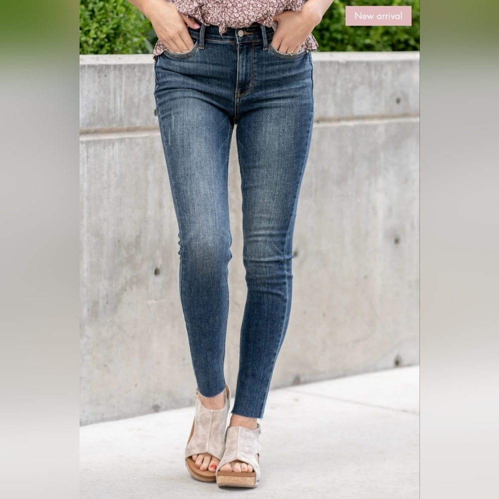 Judy Blue Mid Rise Dark Wash Vintage Raw Hem Skinny Denim Jeans 13/31 NEW